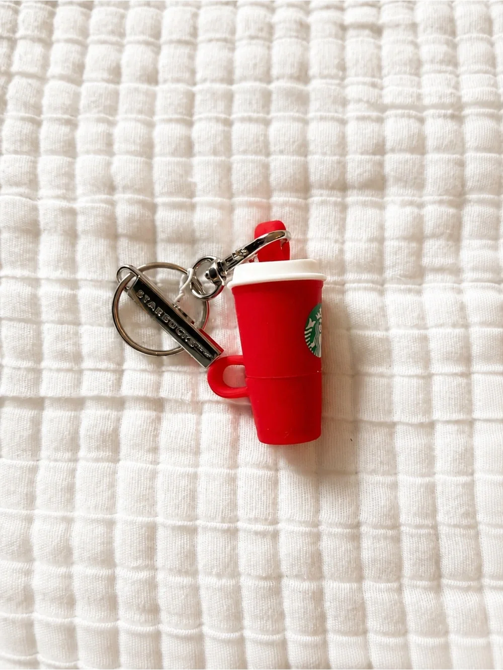 Starbucks Holiday Red Drink Stopper Keychain NWOT